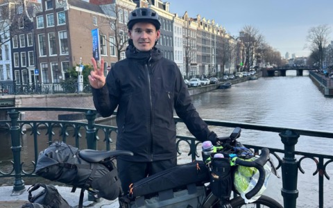 Da Lecco ad Amsterdam in sella a una bici:  il malgratese Velkov e l’arte dello slow travel