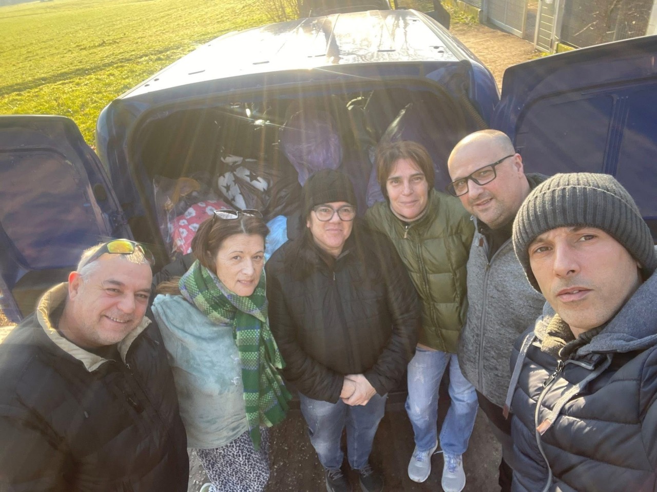 Calolziocorte si mobilita per il canile di Erba: donate coperte contro il gelo e scatolette