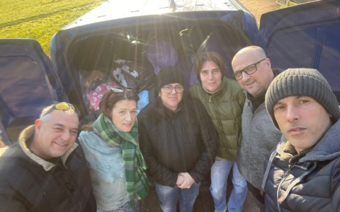 Calolziocorte si mobilita per il canile di Erba: donate coperte contro il gelo e scatolette