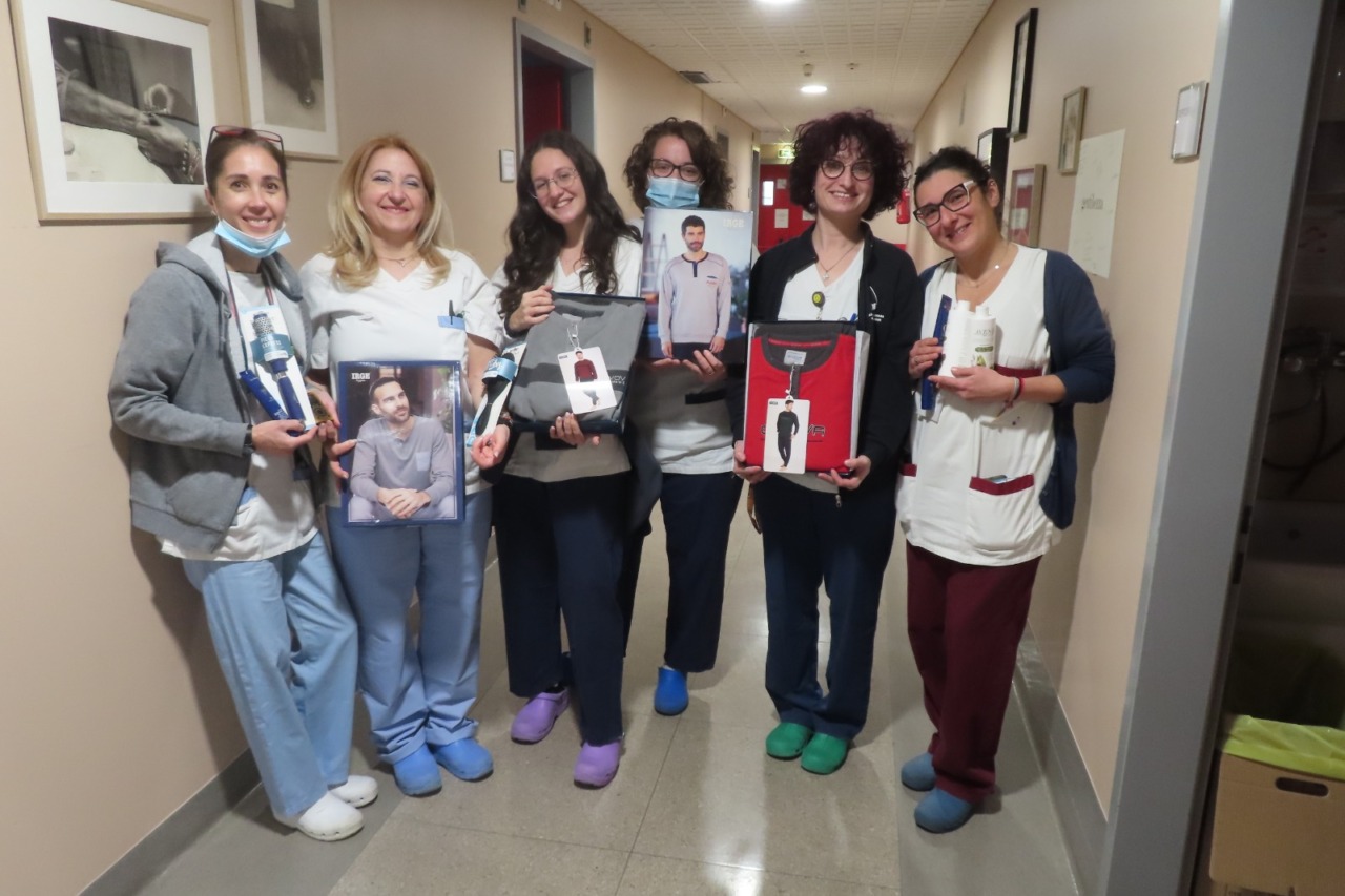 Lecco, solidarietà in corsia: donazioni per il reparto di Oncologia