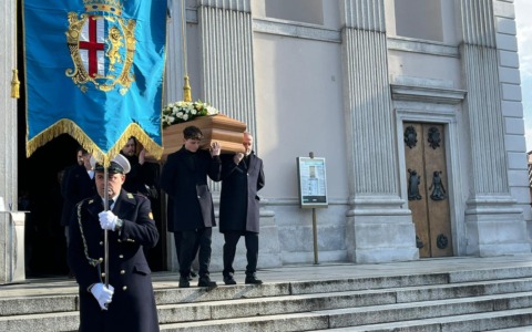 Lecco saluta Aloisio Bonfanti: l’ultimo addio all’uomo di parola