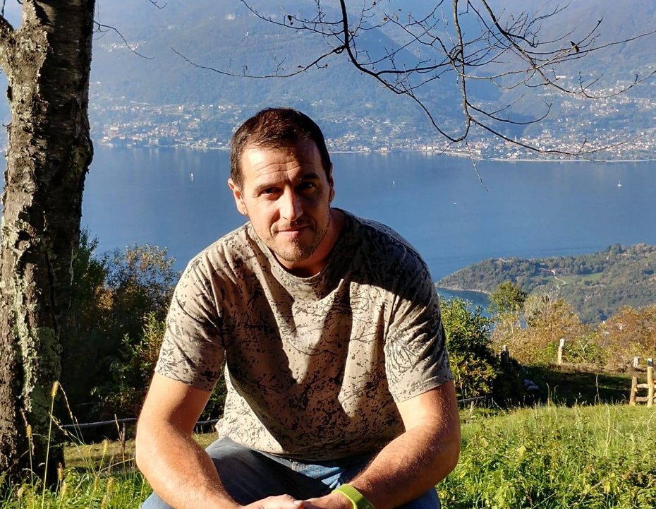 Lecco e il Lago in lutto: addio a papà Davide Bazzi