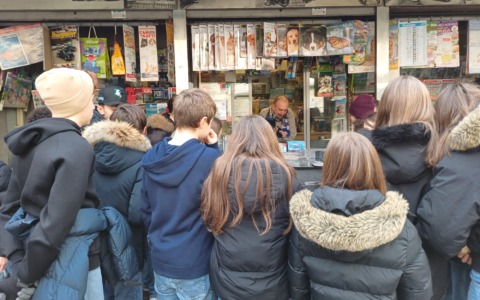 Avvicinare i giovani alla lettura: il  progetto “Edicola mi Piace” a Lecco