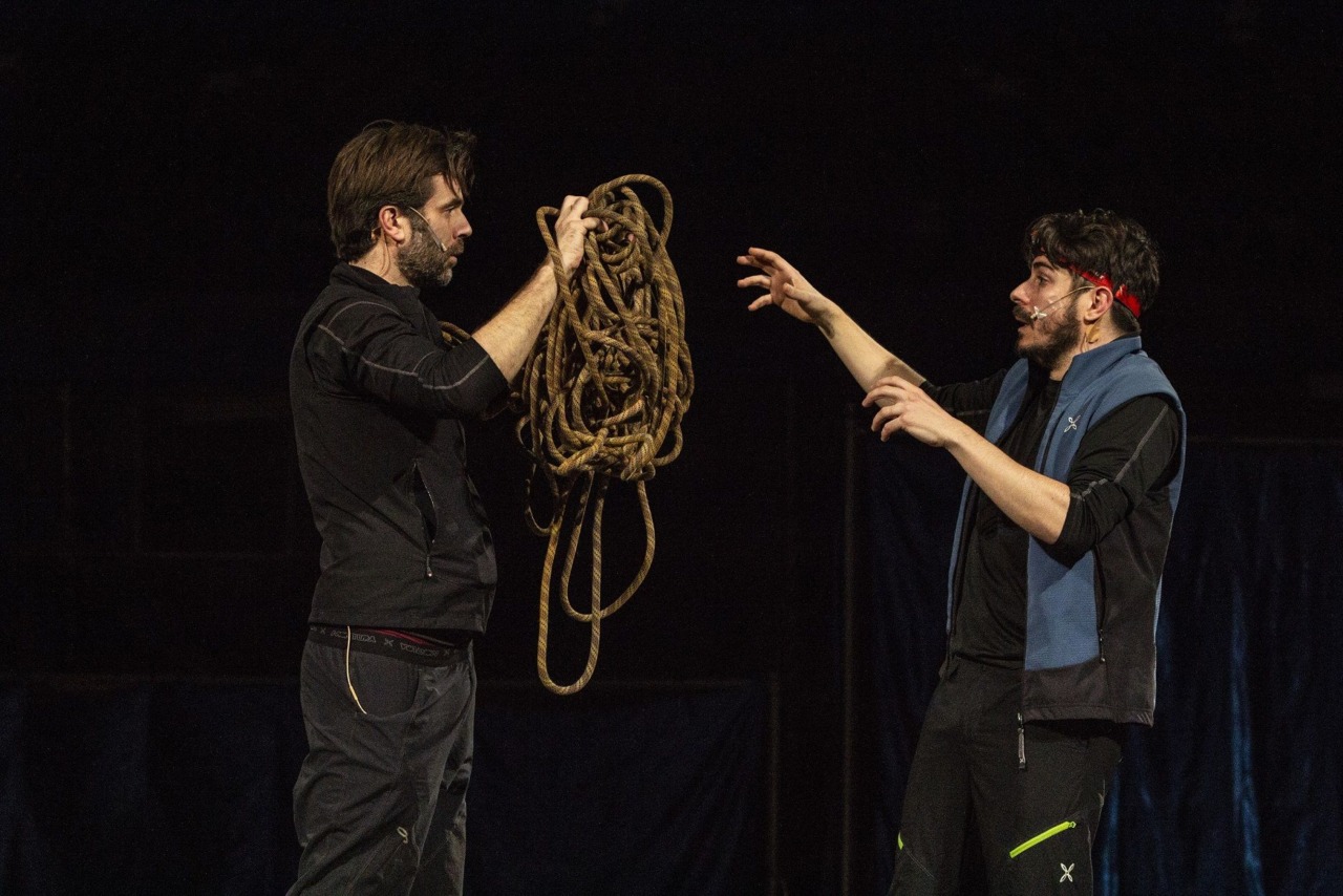 Lecco, riprende la stagione di Teatro Invito con “(S)legati”