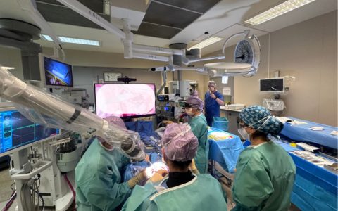 ASST Lecco rivoluziona la neurochirurgia con il sistema esoscopico digitale ORBEYE 4K 3D