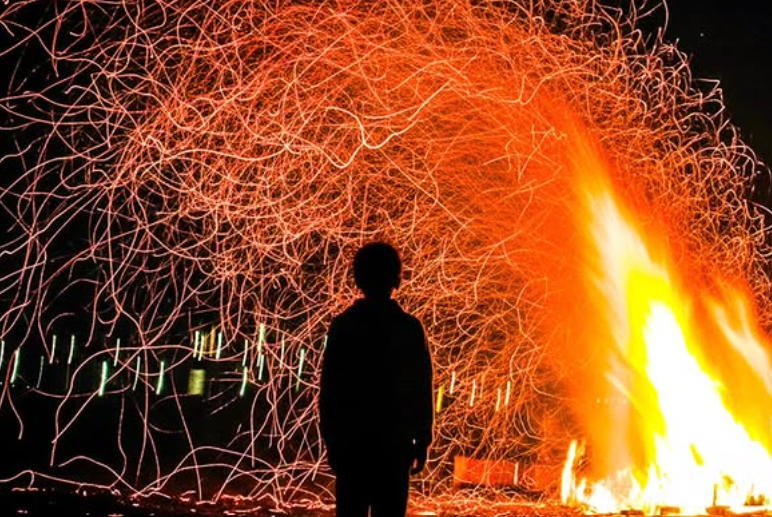 Pasturo ha acceso il falò: Trà Fö Gener