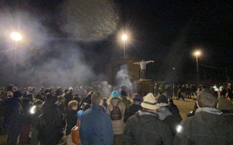 Falò di fine gennaio a Ballabio: una tradizione innevata di gioia e comunità