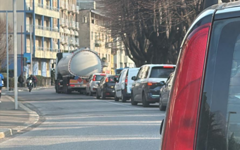 Doppio incidente a Lecco, città paralizzata: riaperto il ponte Vecchio in uscita