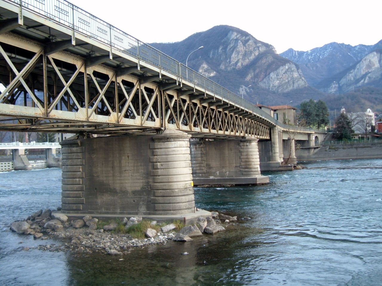 Ponti di Brivio e Olginate, la Provincia di Lecco: “Mai chiusi in contemporanea”