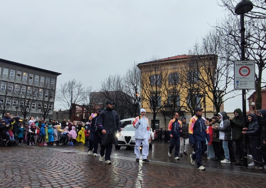 La fiamma olimpica ha scaldato il cuore del Meratese