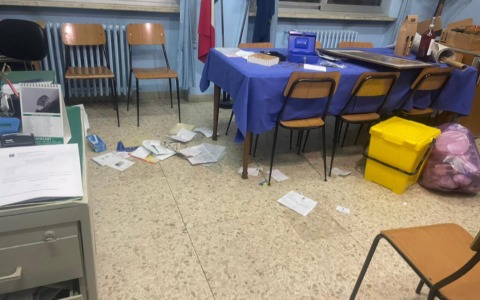 Spaccata alla Casa delle Associazioni, danni e soldi rubati ai sodalizi calolziesi