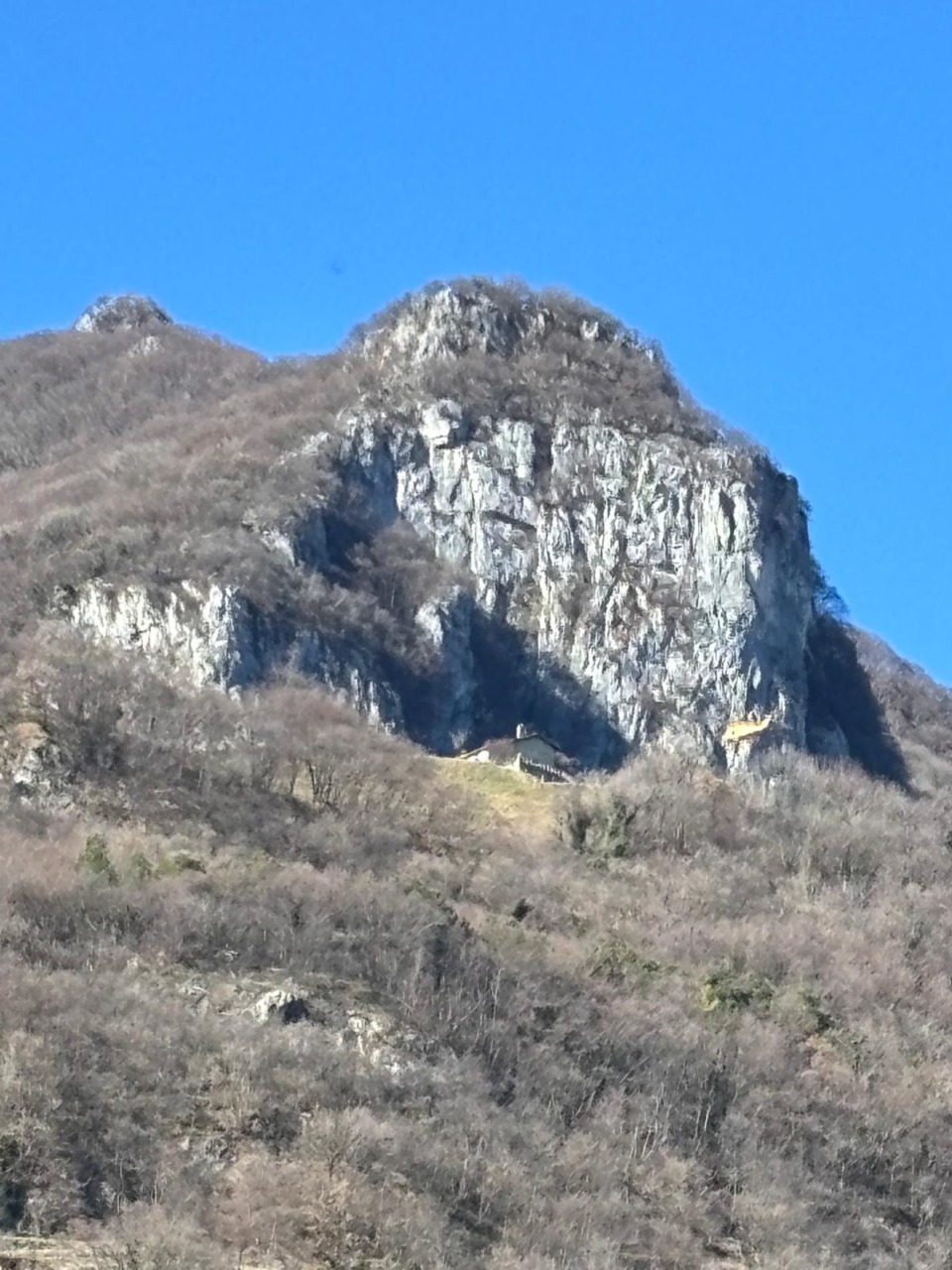 Soccorso in ferrata: due ragazze salvate sul Corno Rat a Valmadrera