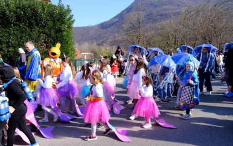 Valmadrera, domani pomeriggio la sfilata di Carnevale