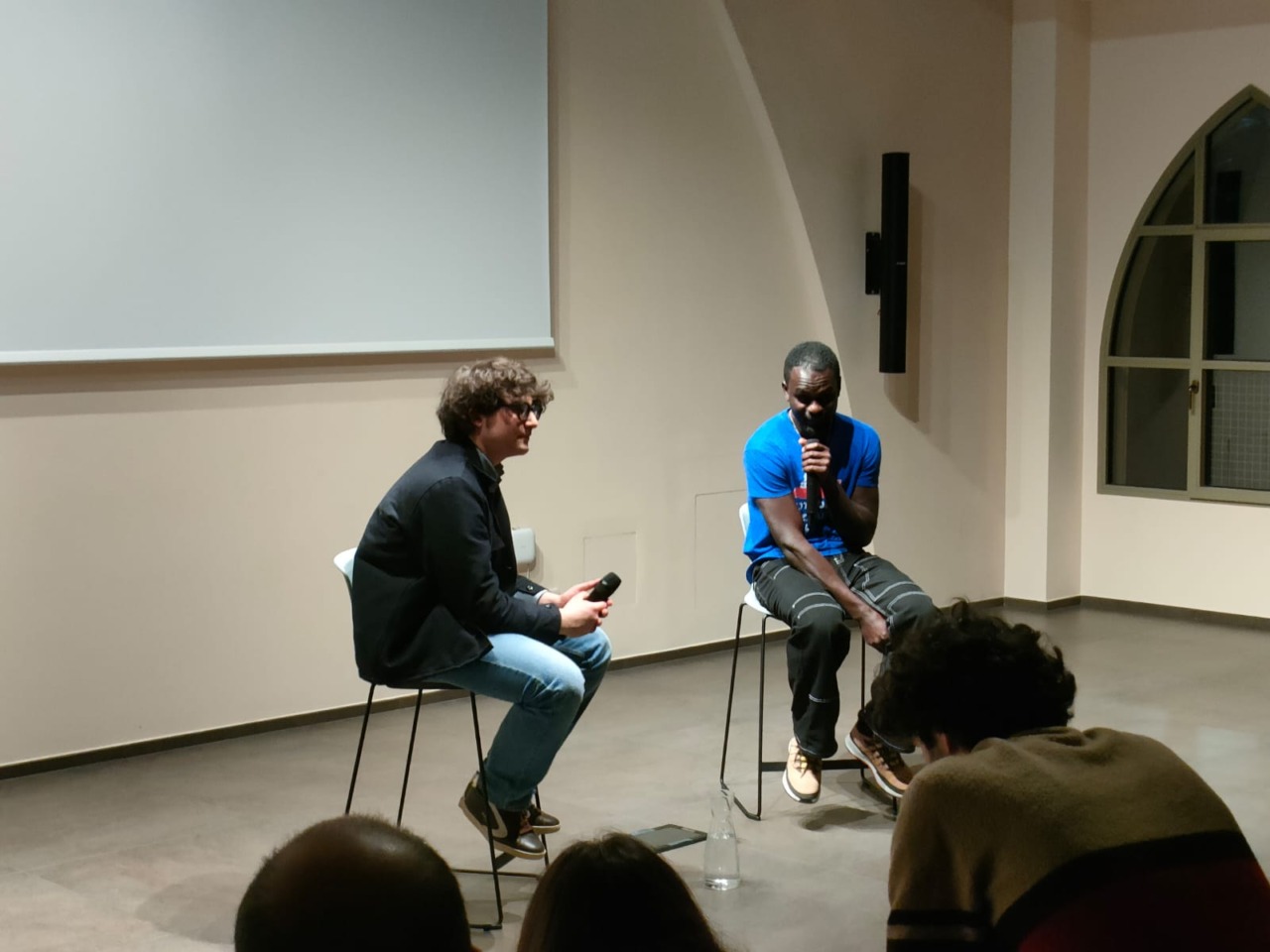 Officina Badoni, a toccante testimonianza di Yusuphe sulle migrazioni tra dolore, resilienza e speranza