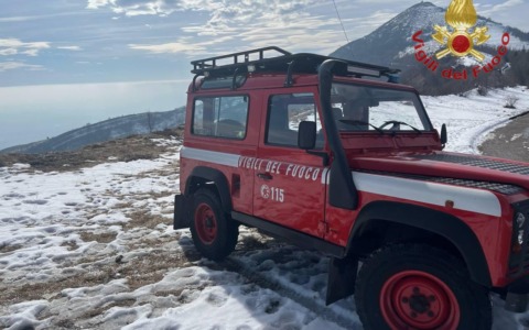 Civate, 42enne si infortuna sul sentiero del Corno Rat: intervento dei Vigili del fuoco