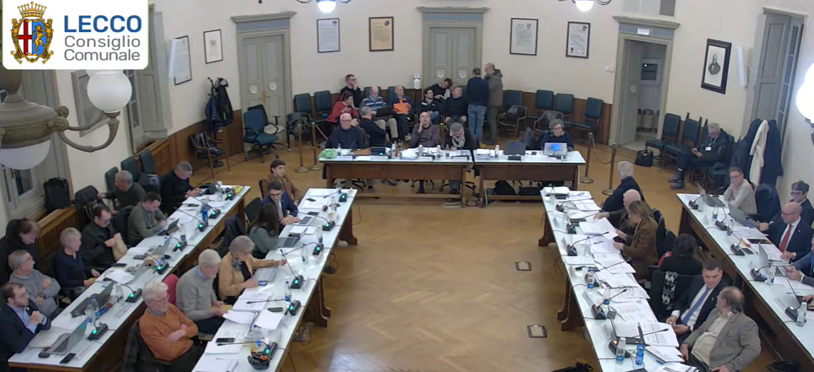 Redditi in Comune a Lecco, ecco chi guadagna di più:  tutti gli aumenti e i cali rispetto allo scorso anno