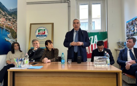 Gasparri, Paroli e Benigni a Lecco, Forza Italia discute del referendum