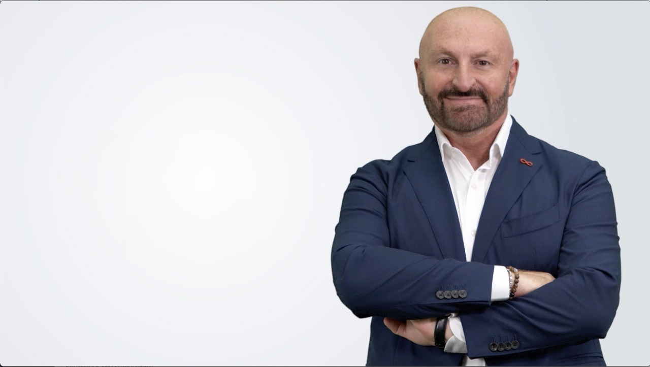 A Vercurago il giornalista Bruno Carenini spiega la “Nuova Era” globale