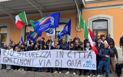 Lecco, Gioventù Nazionale chiede più sicurezza: presidio in piazza Stazione e piazza Diaz