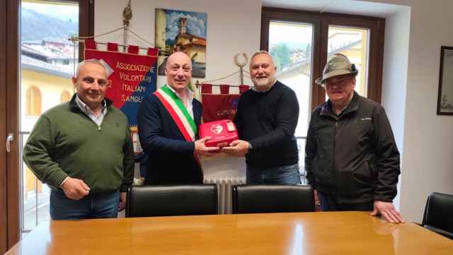 Cassina Valsassina: un defibrillatore in memoria di Marco Frigerio grazie ad Avis