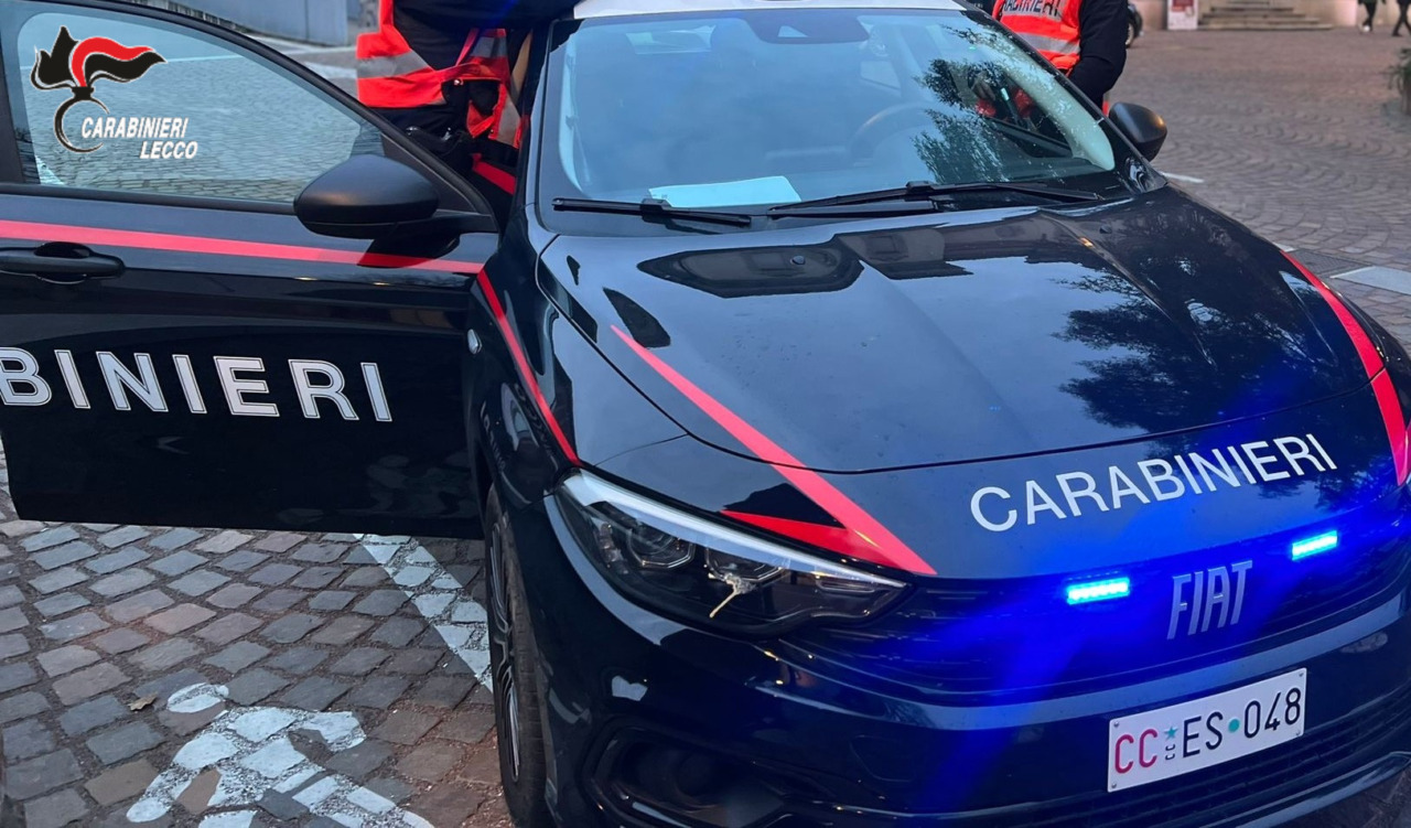 Ballabio, minorenne alla guida dell’auto del padre senza patente: il suo amico ha un coltello in tasca