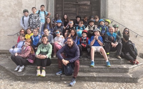 “Bici a scuola”: gli alunni della secondaria di Civate in sella tra sport, educazione civica e territorio