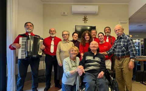 Olginate: la RSA celebra un compleanno straordinario, 99 candeline per Rinaldo Longhi