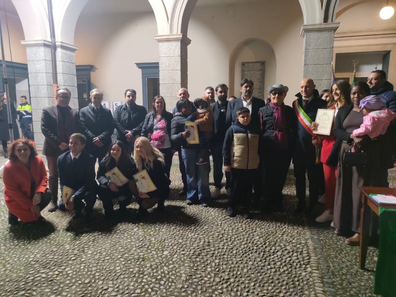 Lecco, tredici nuovi cittadini italiani:  Festa della Mondialità, simboli, diritti e integrazione