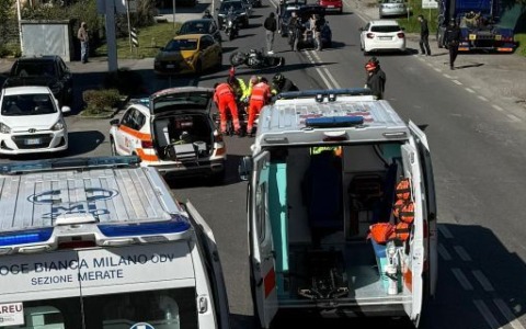 Scontro auto-moto a Dolzago: due feriti
