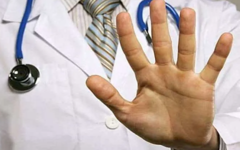 A Lecco nel 2025 il 40% degli infermieri e due terzi dei medici hanno subito violenze