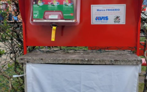 Installato con Avis un nuovo defibrillatore a Cassina Valsassina