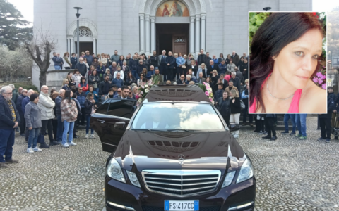 L’ultimo viaggio di Patrizia Caterisano tra lacrime, ricordi e le note di Eros