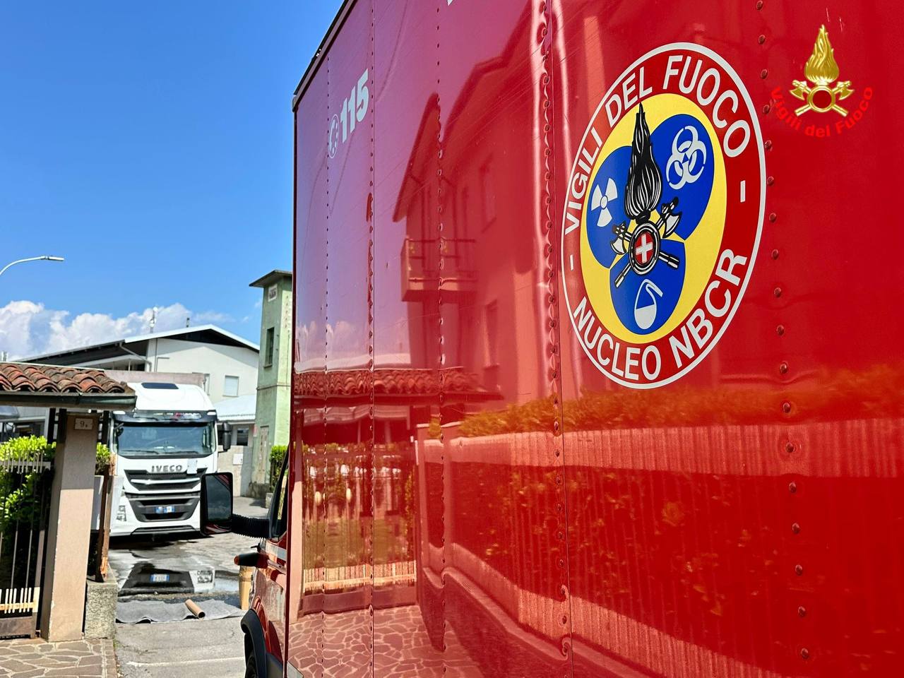 Sversamento di gasolio a Mandello: intervento dei Vigili del Fuoco