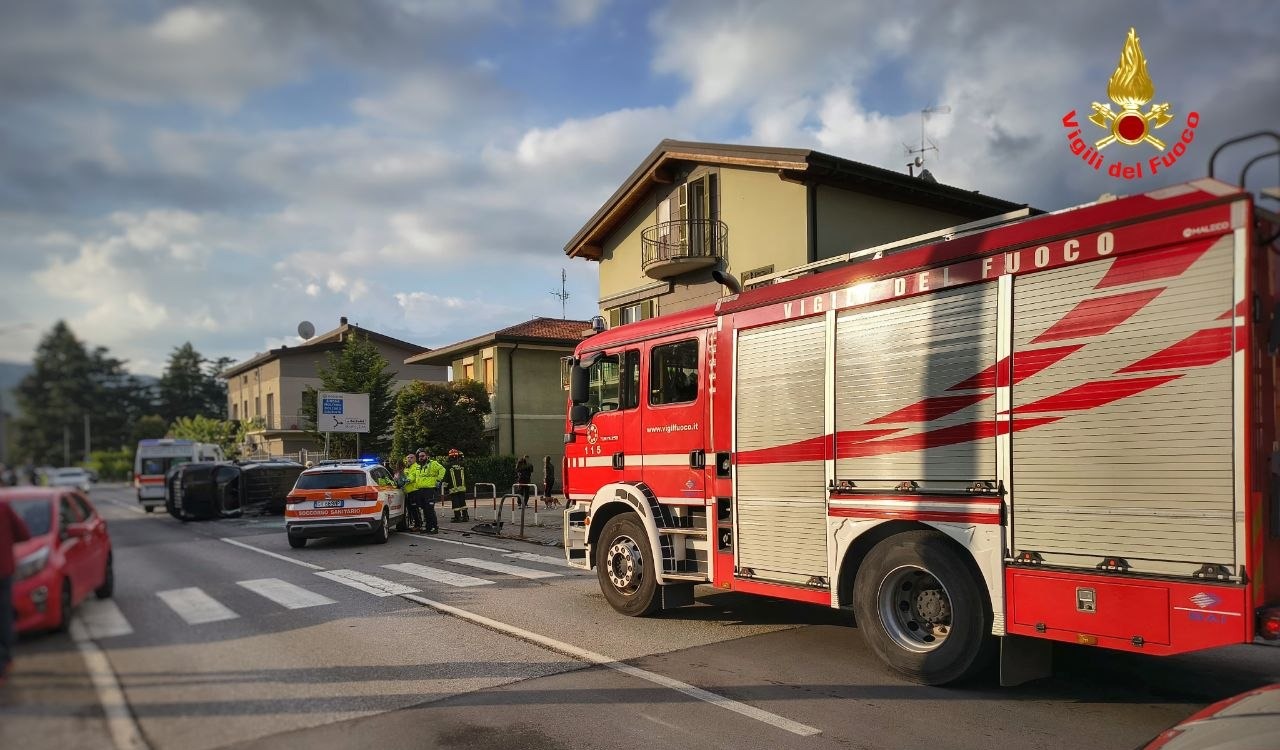 Incidente tra Oggiono e Annone: auto ribaltata, coinvolto anche un bambino di 10 anni
