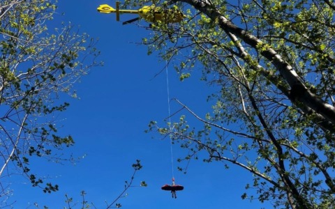 79enne sbalzato dal trattore: paura a Vendrogno