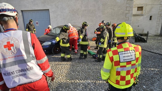Maxi esercitazione a Corenno: evacuate 40 persone in sicurezza