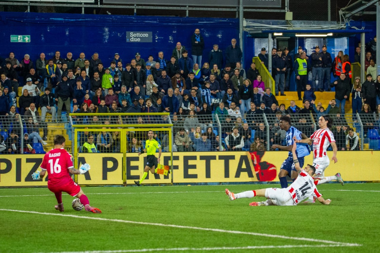 Il Lecco trova la sorpresa nell’uovo: 2-0 al Vicenza campione