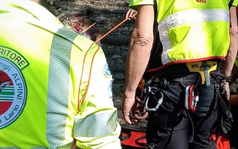 Doppio intervento sulle montagne del Lecchese: si alza in volo anche l’elisoccorso