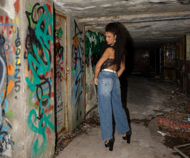 Servizio fotografico a Consonno: l’arte di Francesco Nicotra incontra il fascino del “paese fantasma”