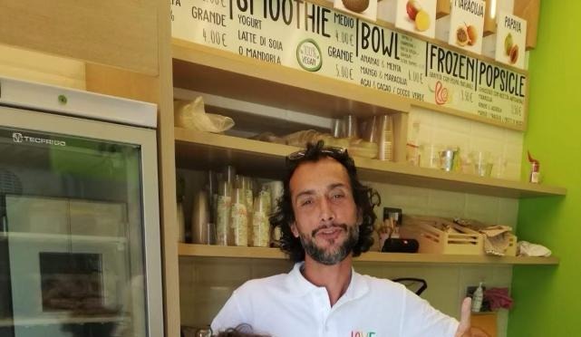Lecco: riapre il “Love Juice Bar”,  un gesto d’amore in memoria di Marco Pirovano