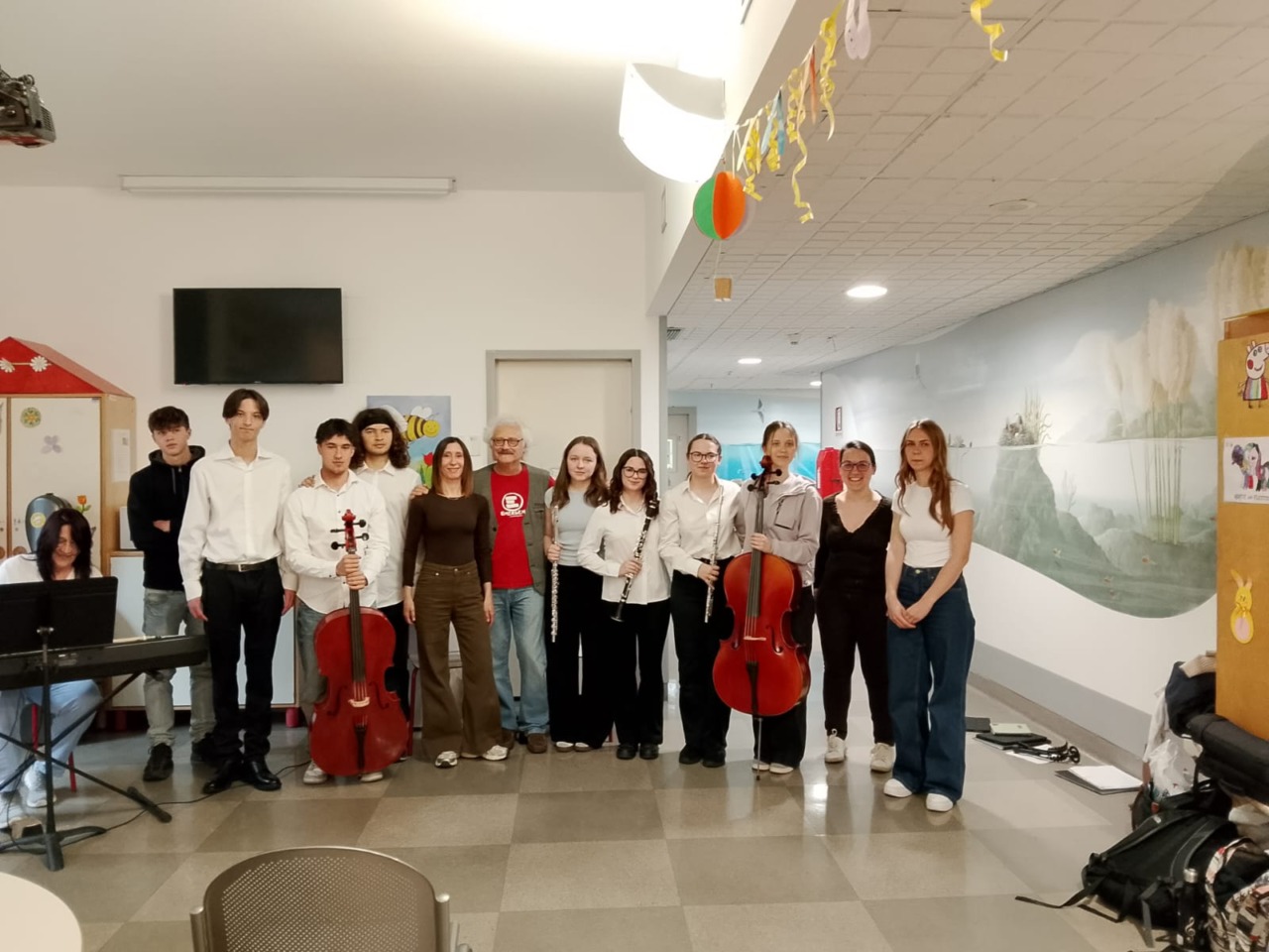 Lecco: musica in Pediatria con gli studenti del Liceo Grassi