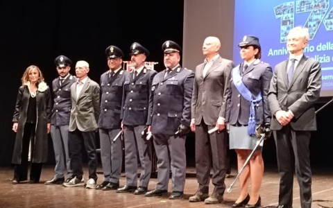 Lecco, premiati gli agenti della Polizia: veri eroi di tutti i giorni