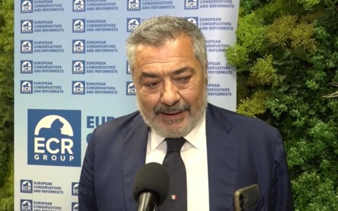 Vinitaly, Fiocchi (FdI): “No a tasse su tutti gli alcolici, favorirebbero criminalità”