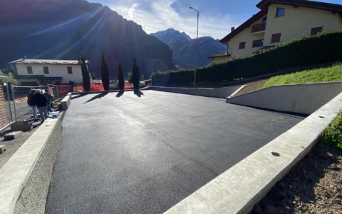 Ampliamento dei parcheggi di via Einaudi: lavori quasi conclusi