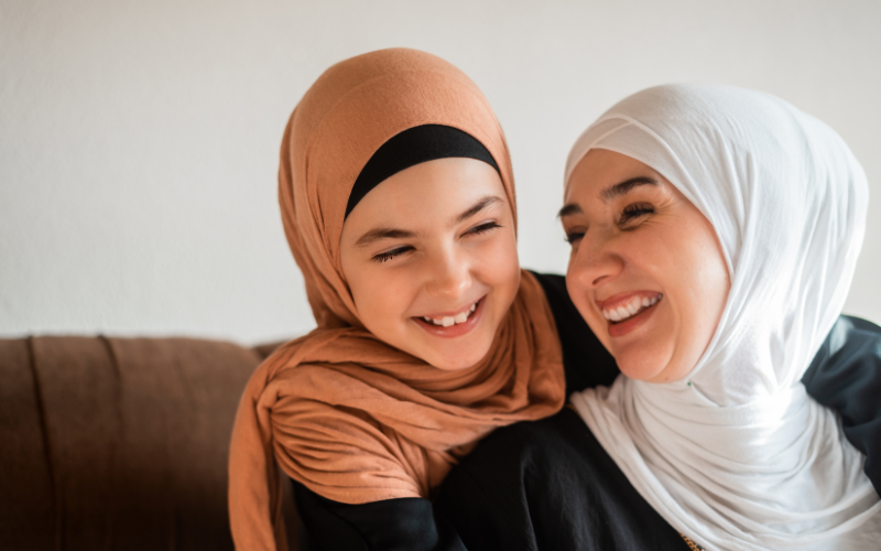 Intesa Sanpaolo sostiene “N.O.O.R.” per l’integrazione delle donne migranti a Lecco