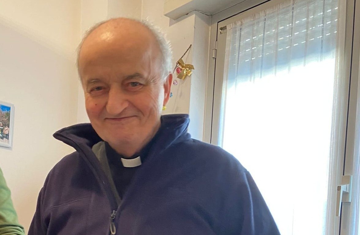 Lecco piange don Carlo Caviraghi