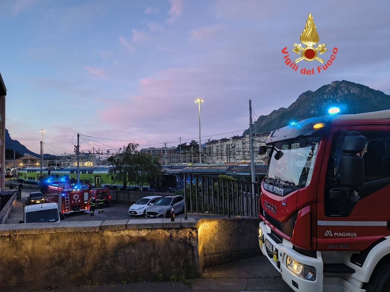 Lecco, principio di incendio su un treno: intervento dei Vigili del Fuoco