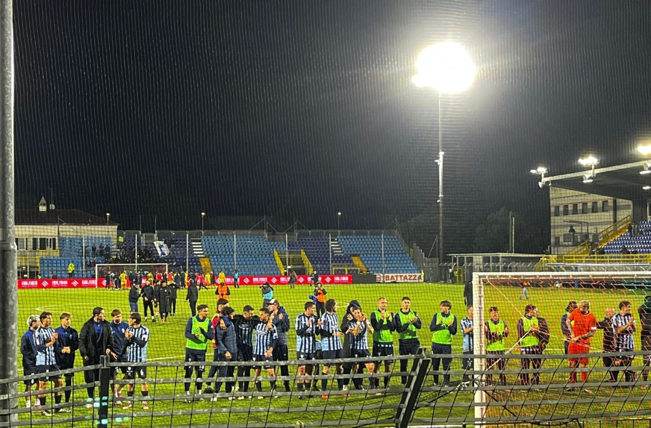 Lecco–Catania: cresce l’attesa, ma biglietti ancora bloccati