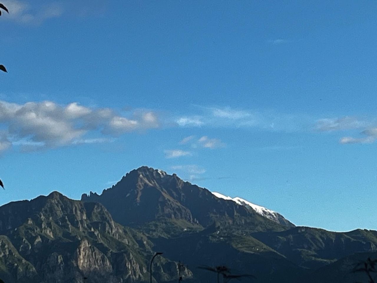 Maltempo in attenuazione: torna il sole sul Lecchese, neve fresca sul Grignone dopo la perturbazione di ieri