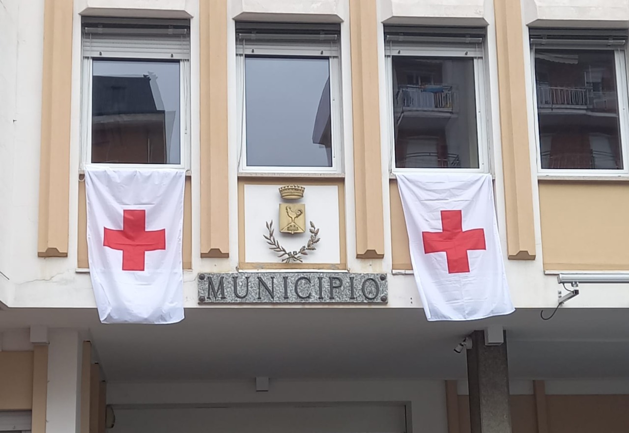 Galbiate rende omaggio alla Croce Rossa: “Un esempio di umanità e cuore che unisce la comunità”